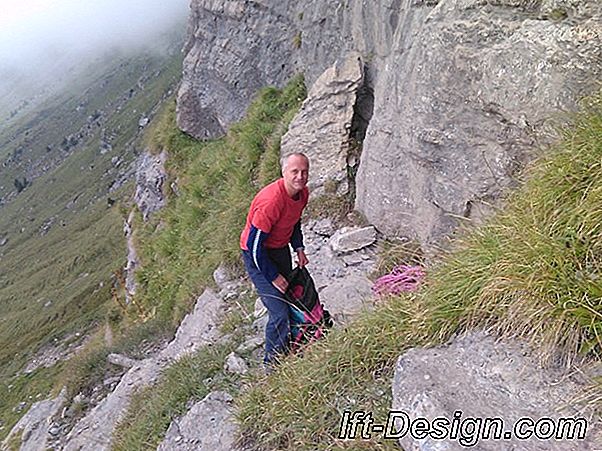 Eine Holzhütte zum Klettern an einem Tag