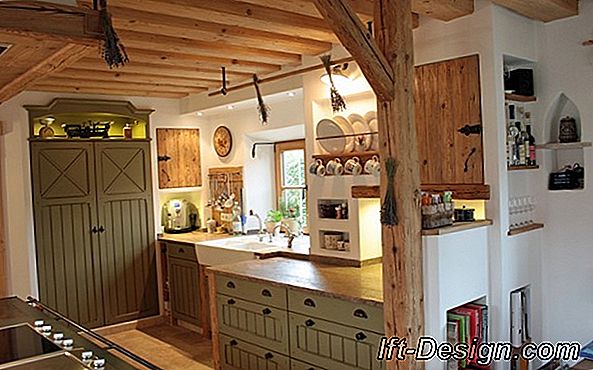 Renovieren Sie rustikale Küchenmöbel aus Holz