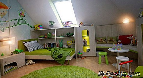 ¿De qué color es la habitación de un ático infantil?