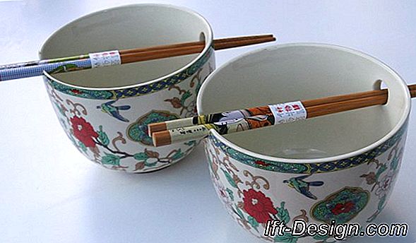 Porceliano arbatinukas su ketaus arbatinuku